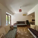 Hira *