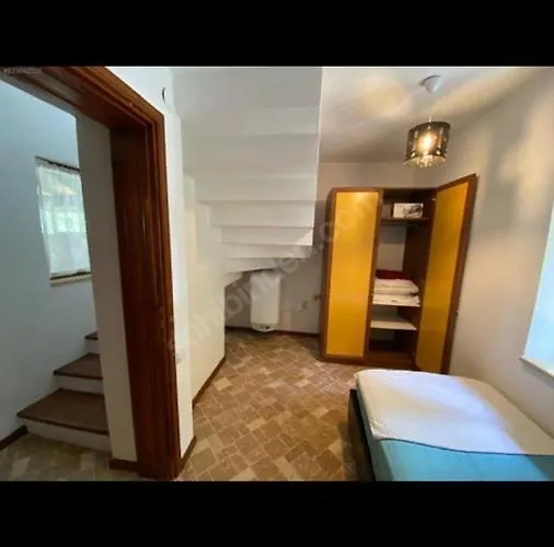 Nyaraló Hira Datça