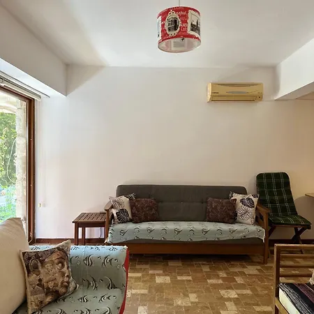 Hira * Datça