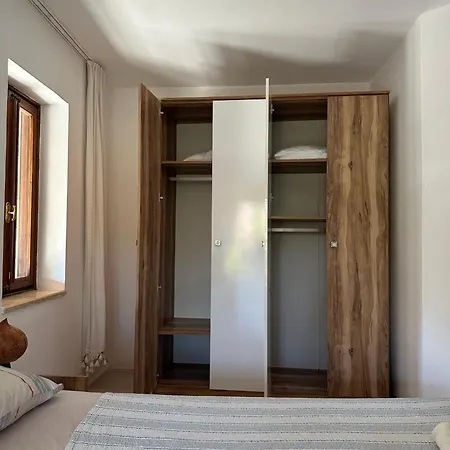Hira Holiday home *