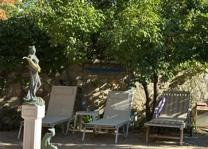 בית נופש Hira *